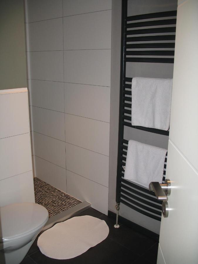 Ring-Race-Flats Appartements آدناو المظهر الخارجي الصورة